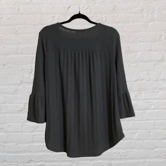 137. BENNIE+OLIVE Maternity Sweater - Size Small - Picture 2 of 4